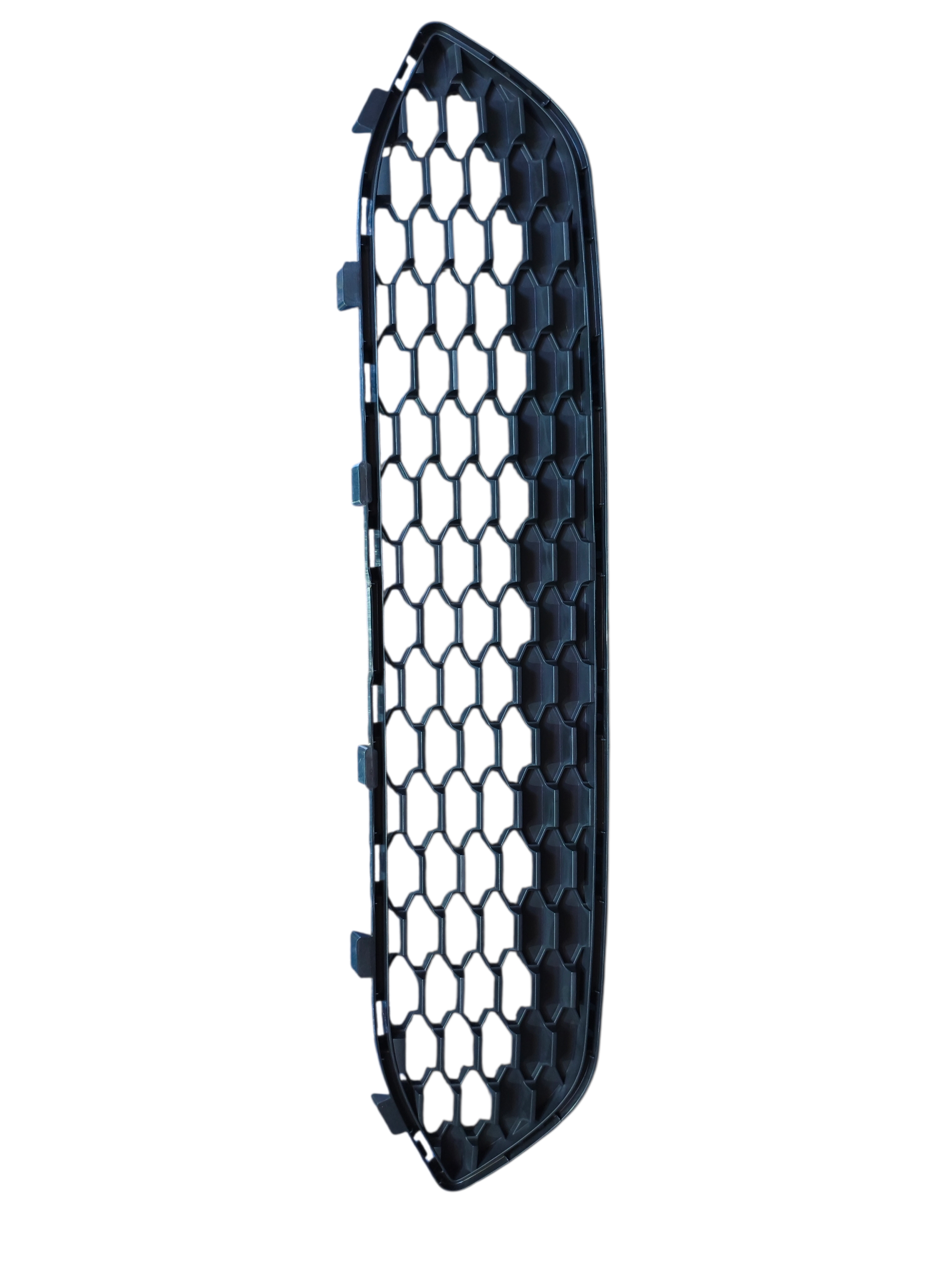 REJILLA INFERIOR PARACHOQUE DELANTERA 2.0 NEW HAVAL 6