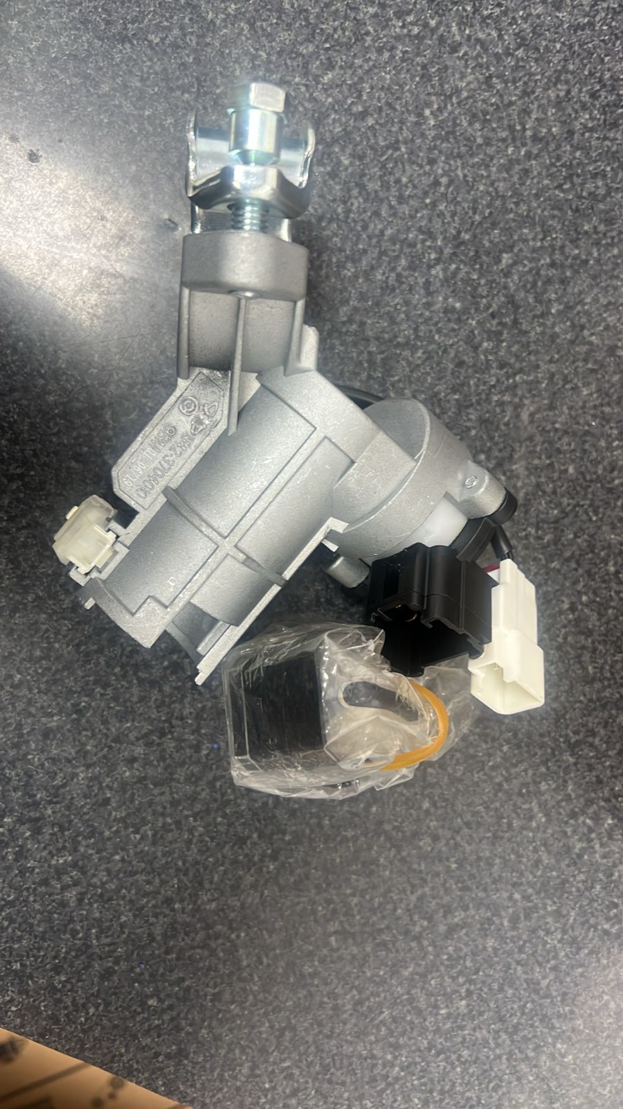 CHAPA CONTACTO COMPLETA SIN CILINDRO 2