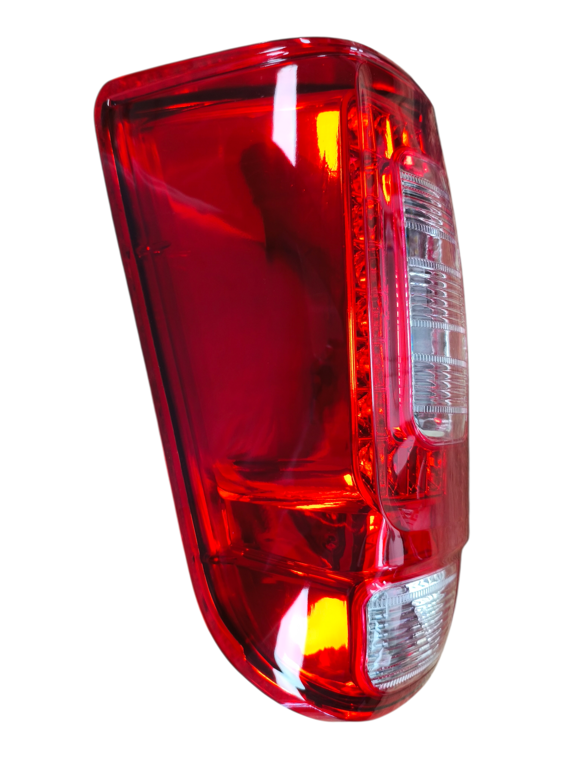 FOCO TRASERO IZQ WINGLE 6