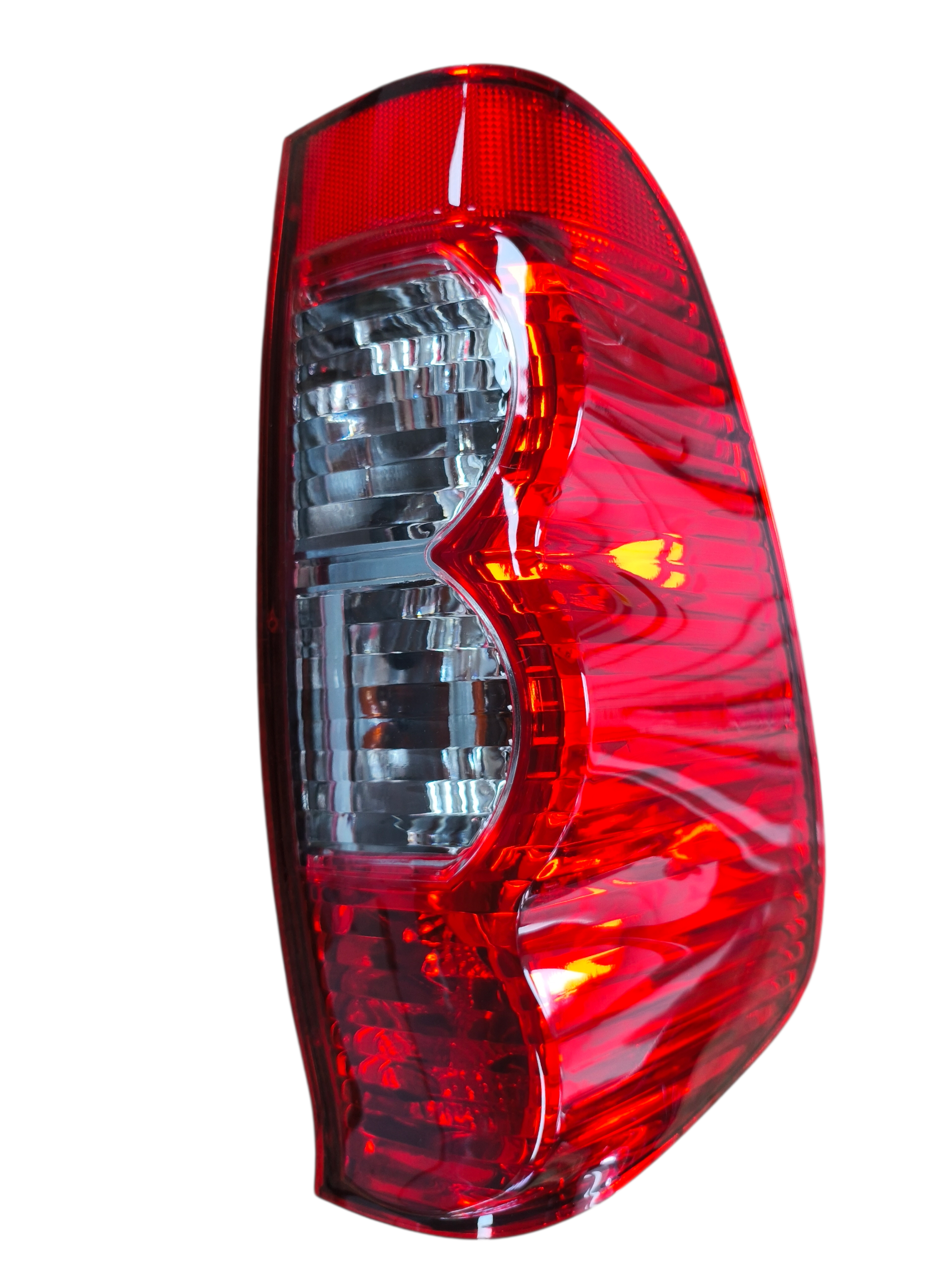 FOCO TRASERO IZQ. 2.0-2.2 WINGLE 5 LISO