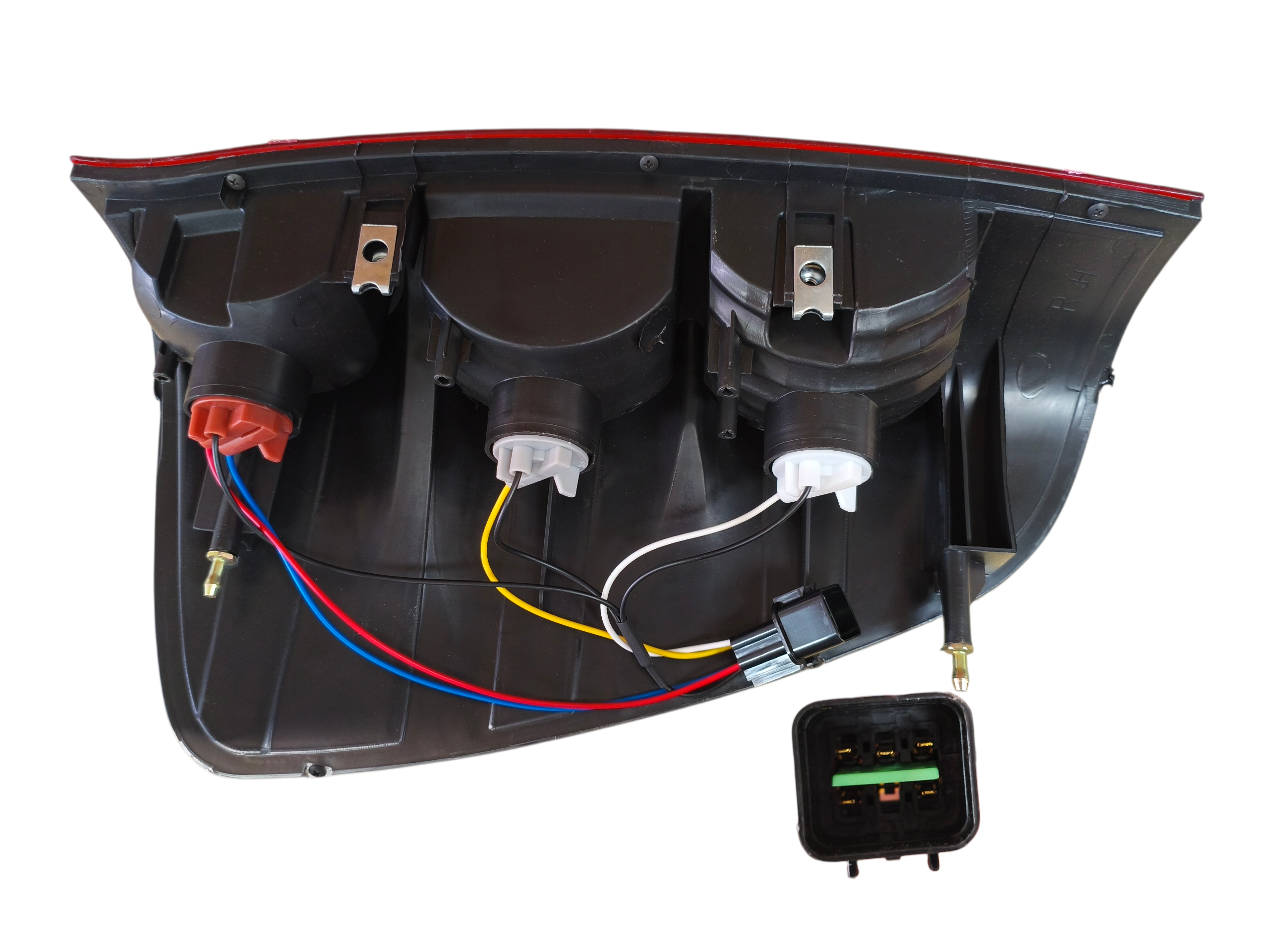 FOCO TRASERO DER. 2.0-2.2 WINGLE 5 LISO 2