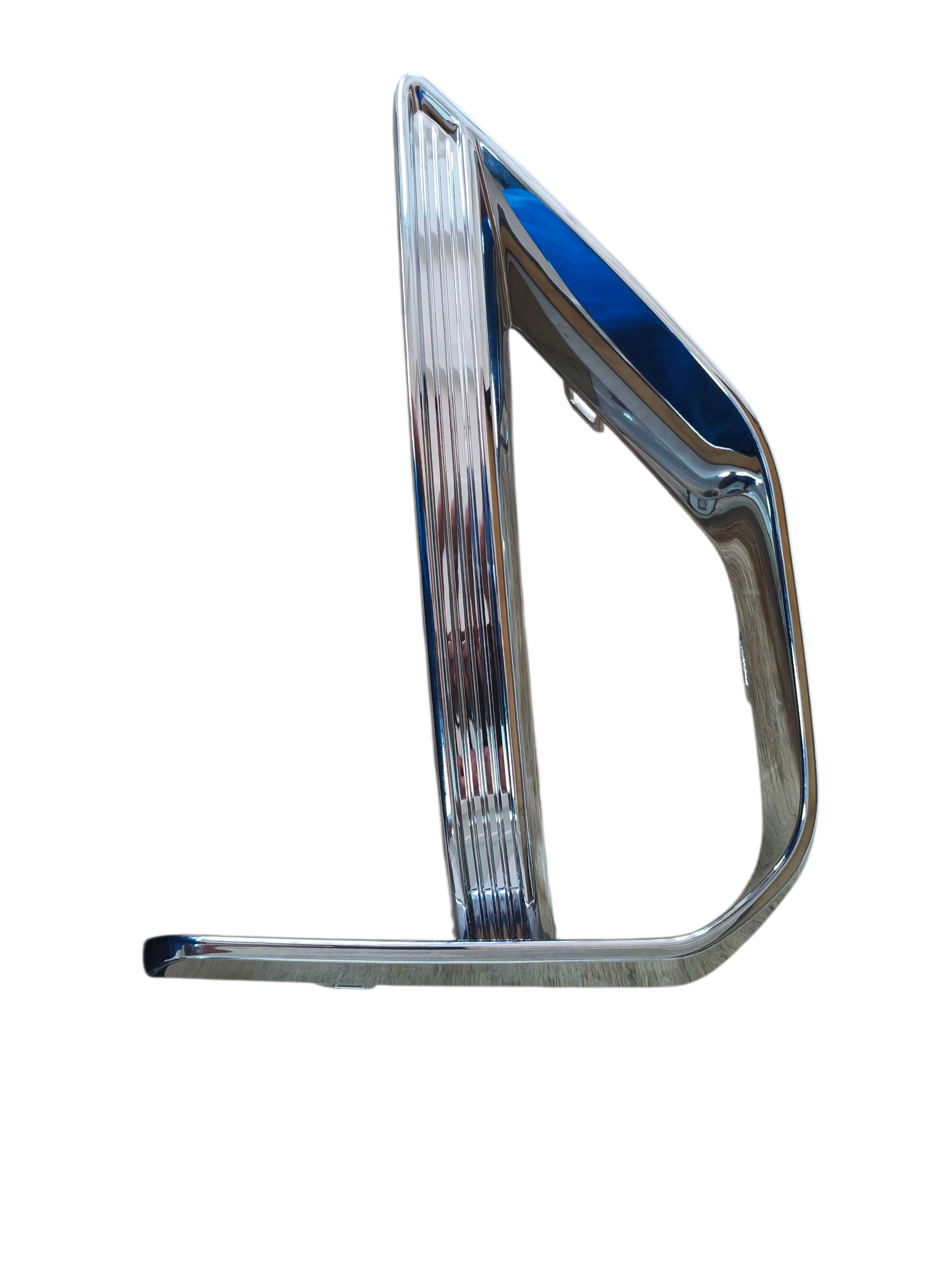 BISEL NEBLINERO DEL DER CROMADO&nbsp;TIGGO&nbsp;8&nbsp;