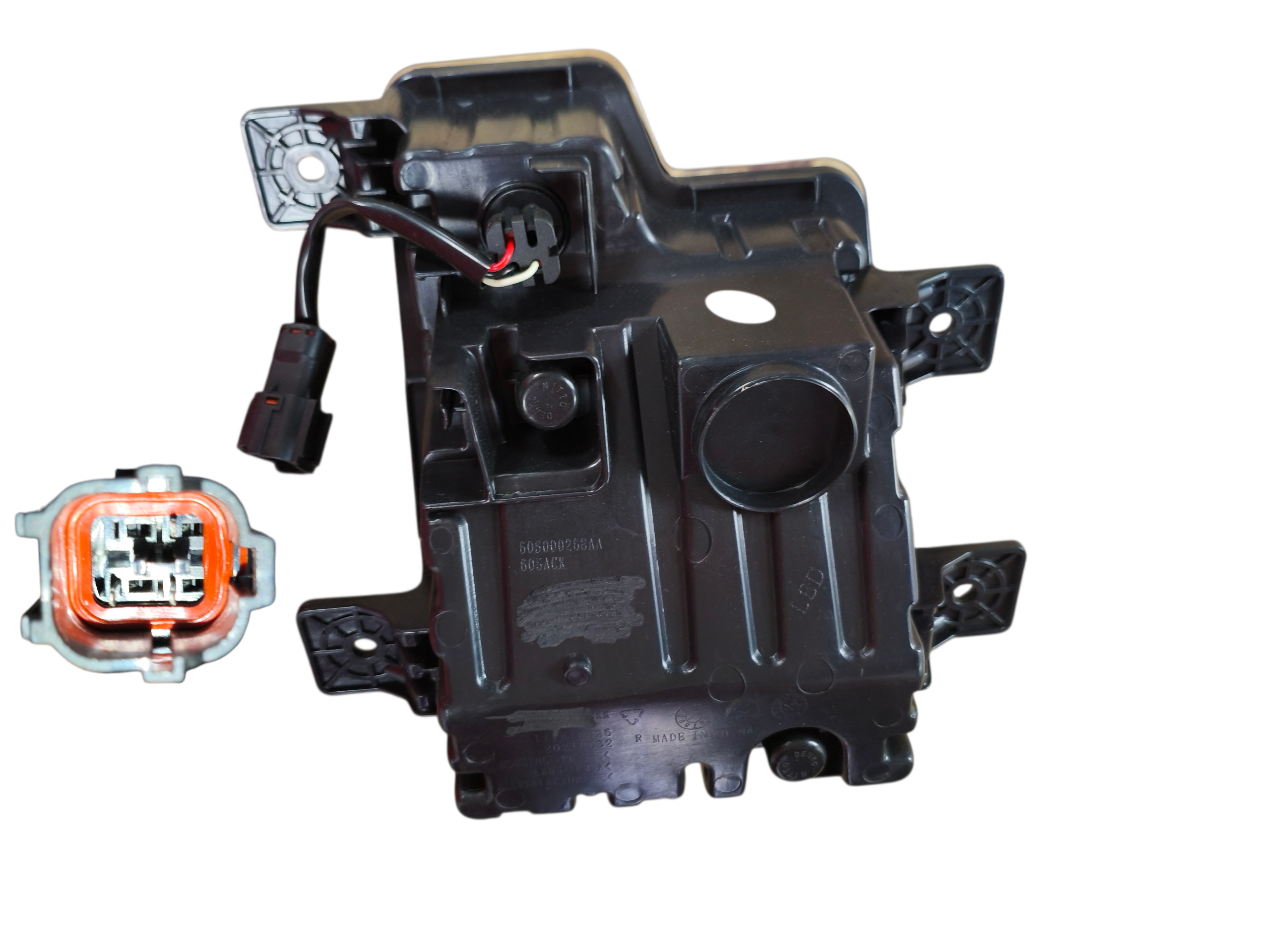 NEBLINERO DELANTERO DER.(LED)1.5 TIGGO 7 PRO 2