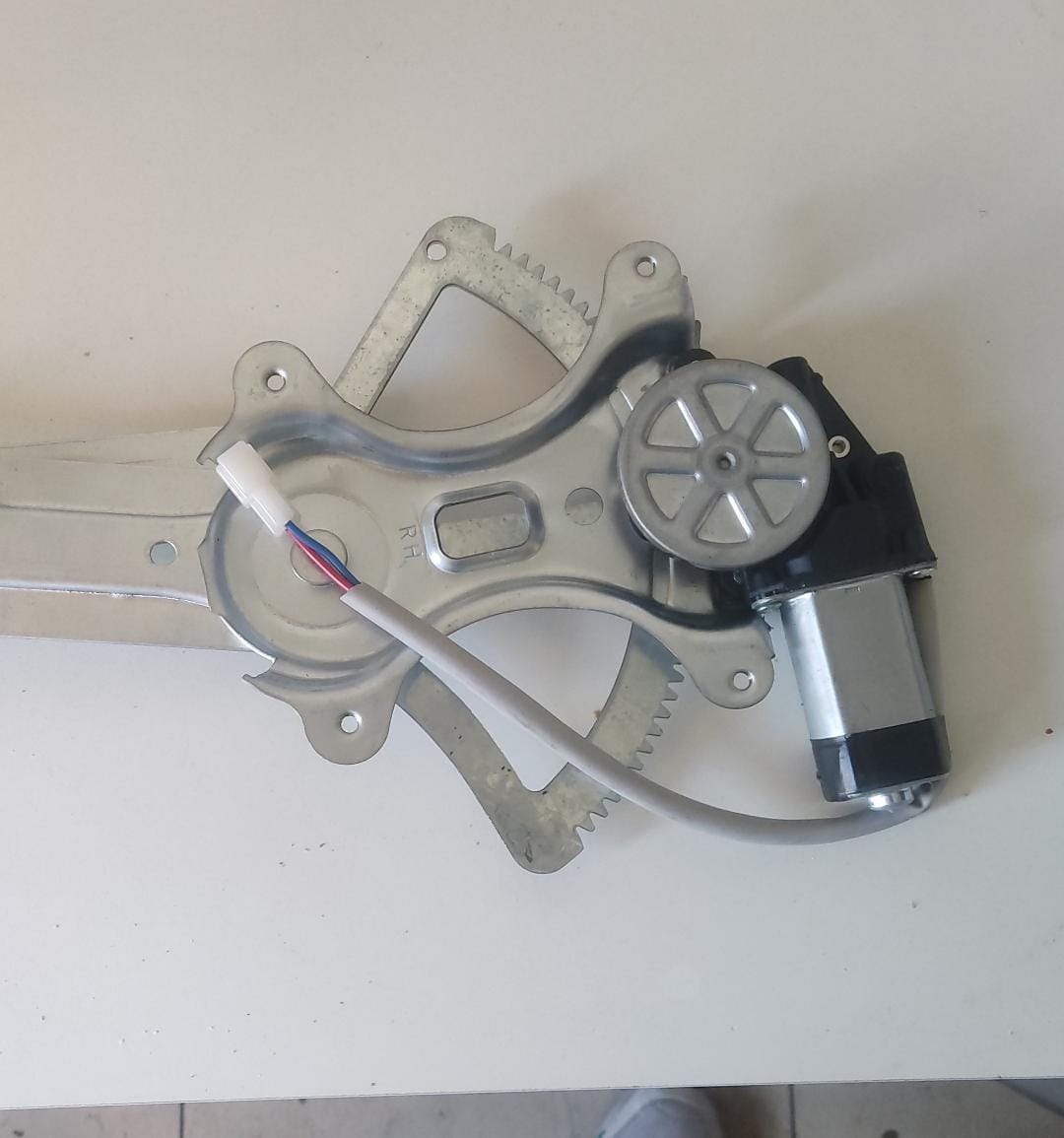 CREMALLERA ALZA VIDRIO ELECT.DEL.DER,1,6,TIGGO-NEW TIGGO-TIGGO 3 COMPL, 2