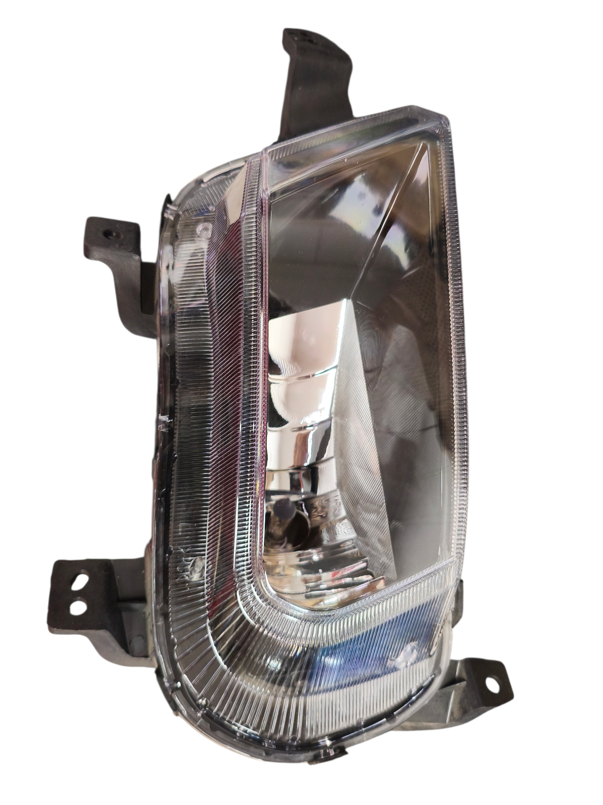 NEBLINERO DELANTERO IZQ INFERIOR VOLEEX C30 PLUS 2020 DOBLE NEBLINERO