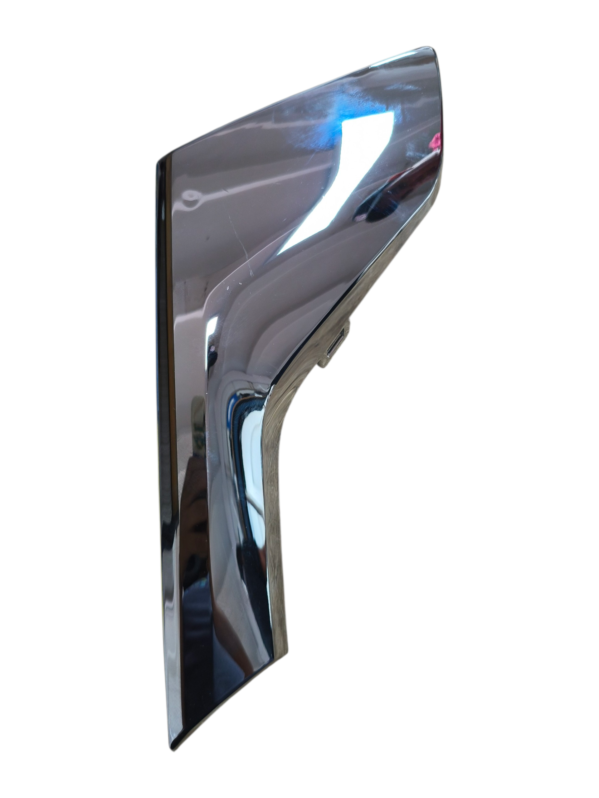 BISEL IZQ REJILLA CENTRAL DEL 1.5 JOLION 2